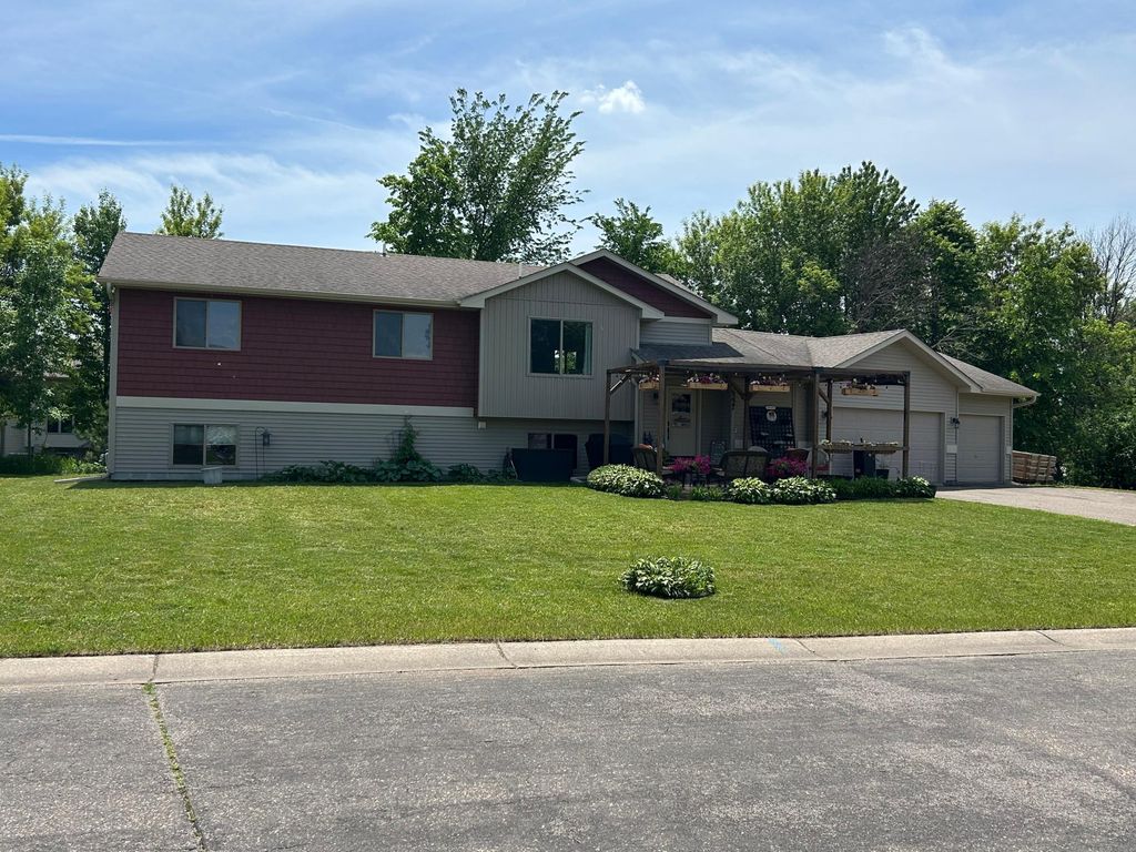 Photo of 6227 209th Street N, Forest Lake, MN 55025 (MLS # 7105399)