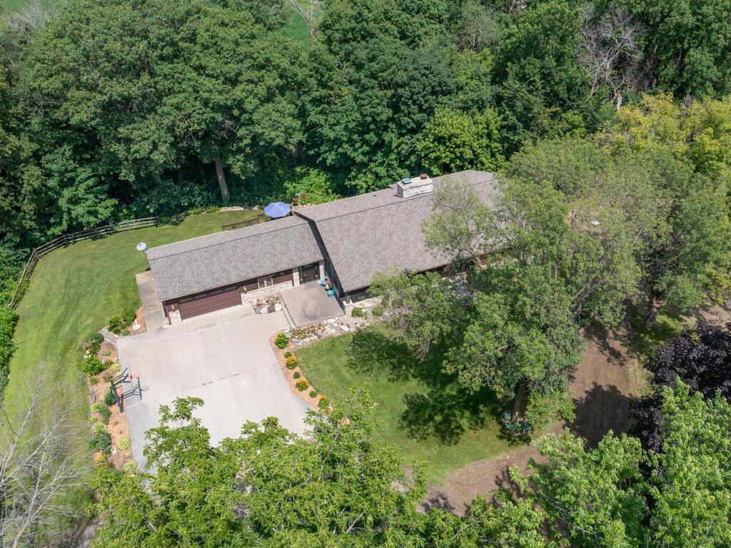 3882 Chippewa Road