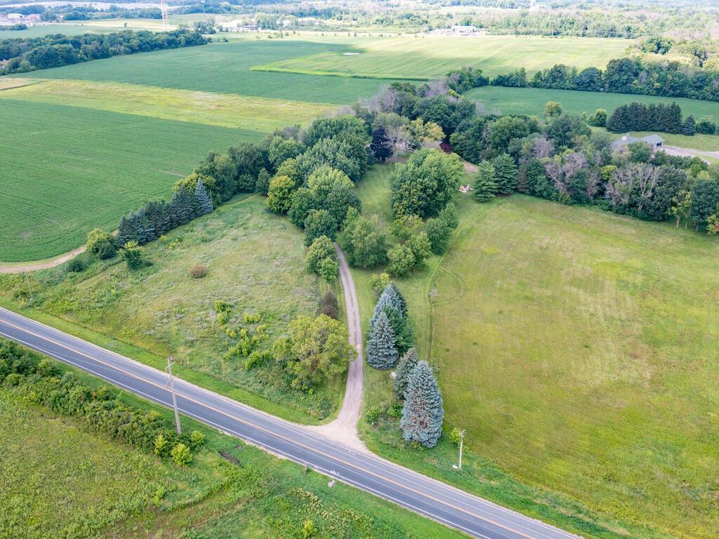 3882 Chippewa Road