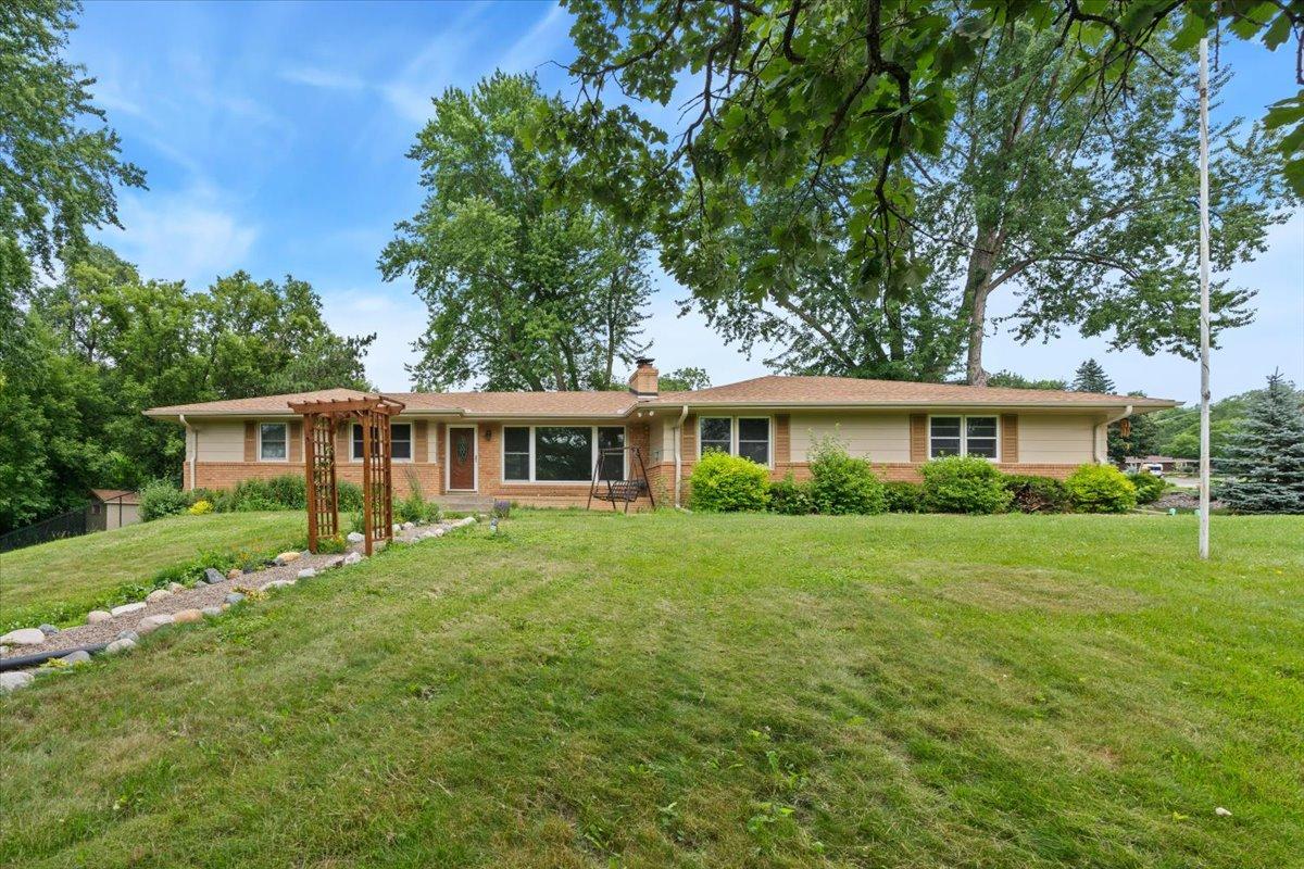 2300 Oakwood Drive