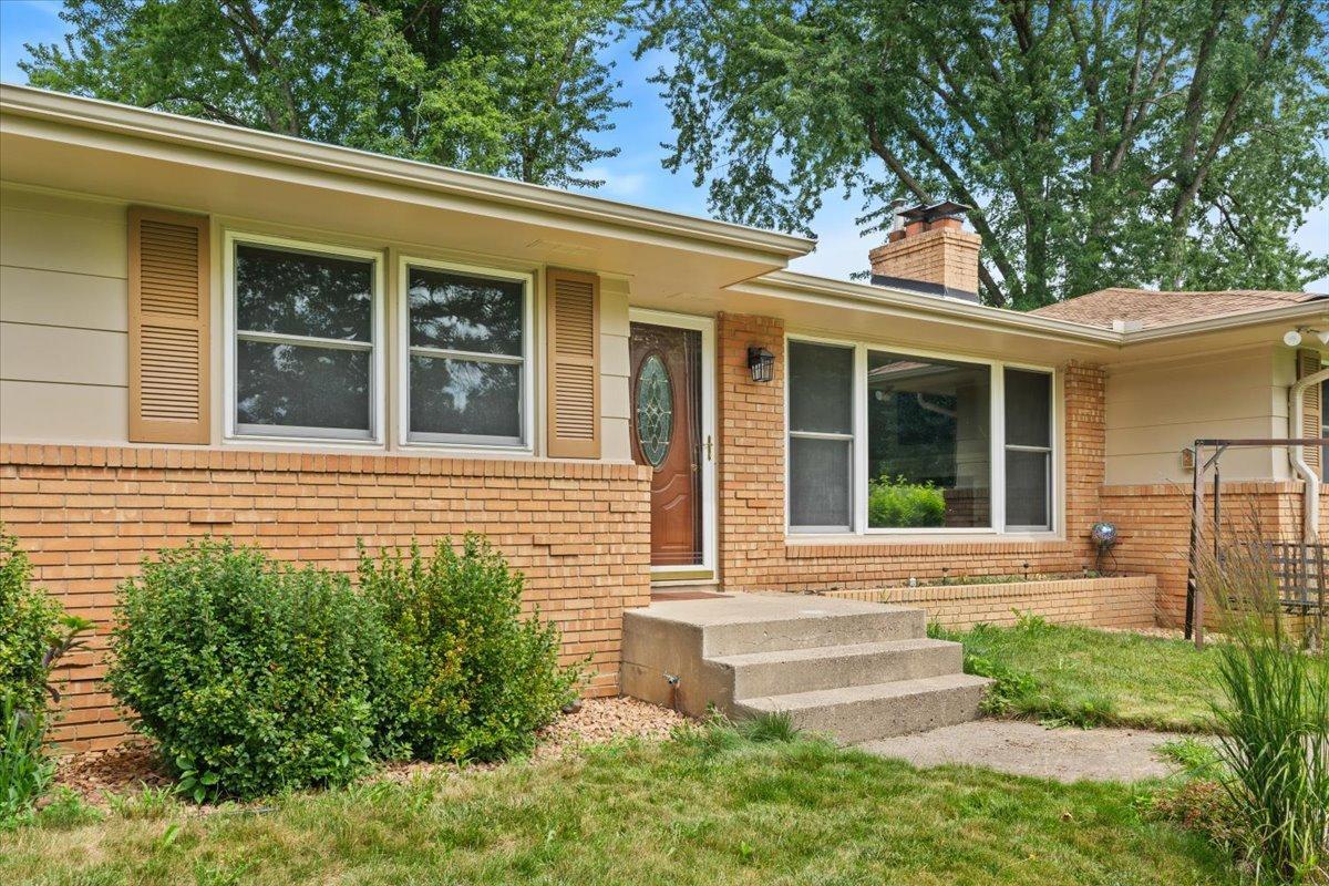 2300 Oakwood Drive