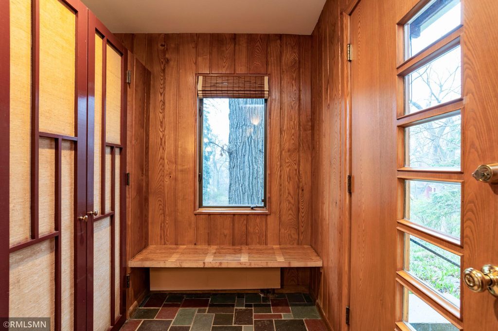 Photo of 91 Arthur Avenue SE, Minneapolis, MN 55414 (MLS # 7053328)