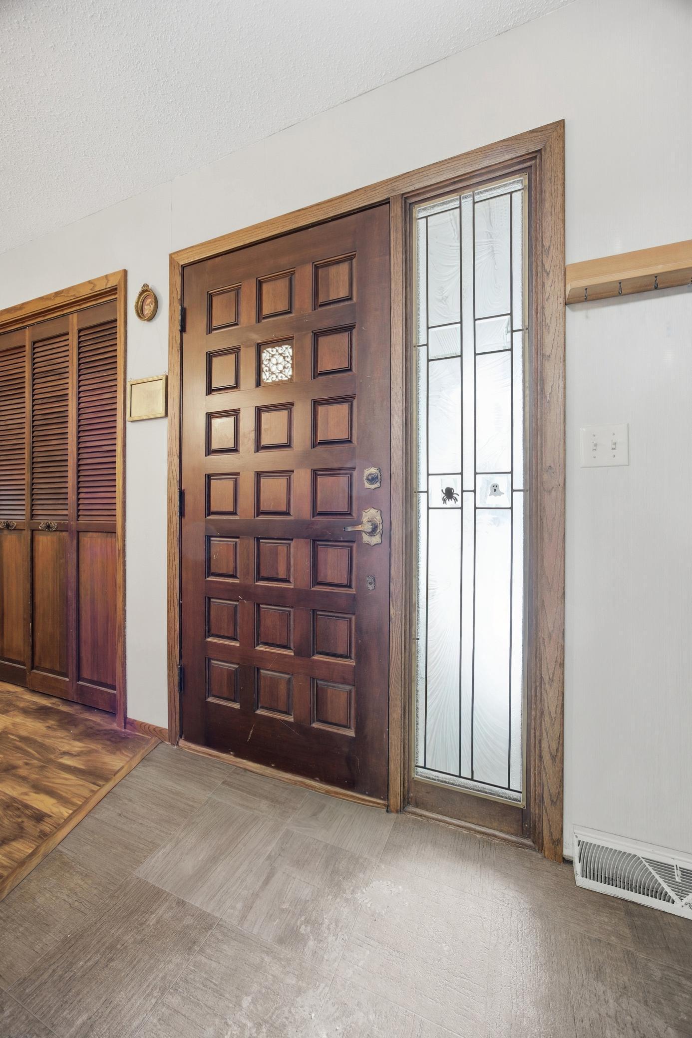 2867 Westgate Drive S