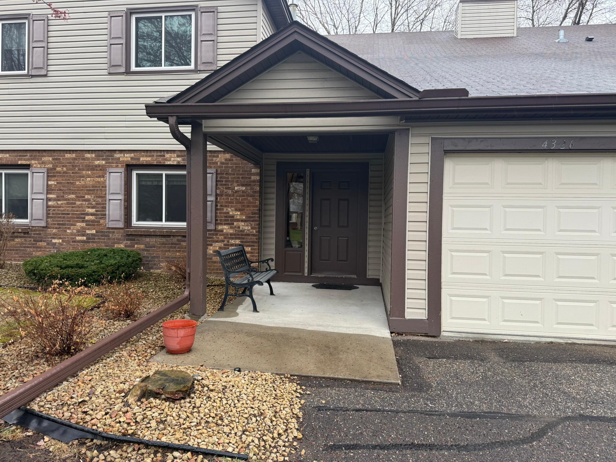 4326 Buckingham Court 1705