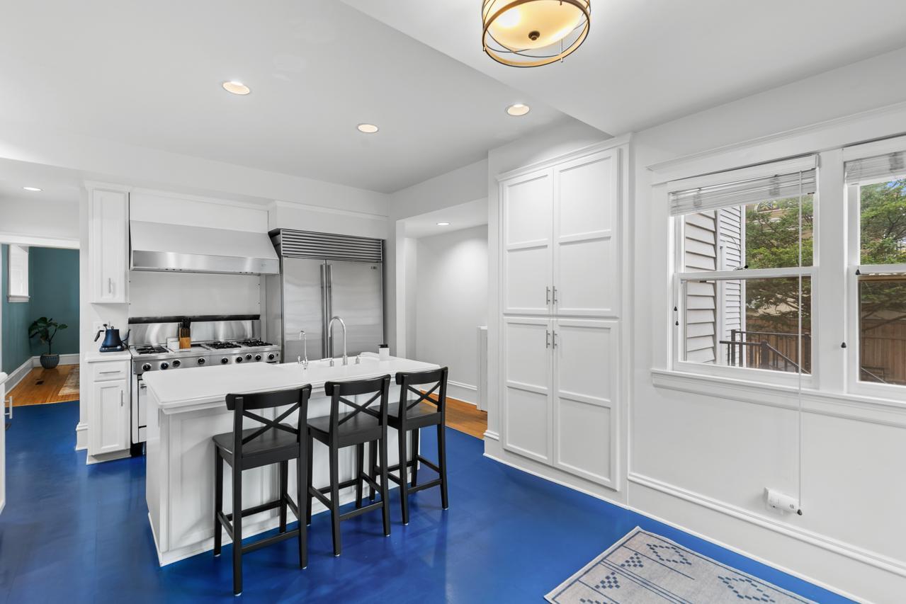 4740 Fremont Avenue S