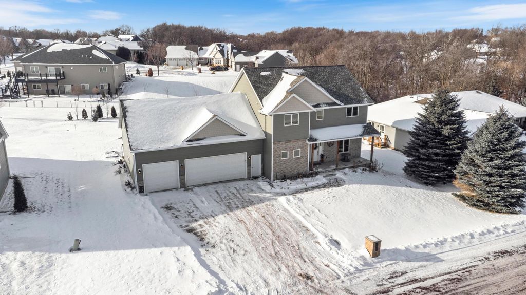 Photo of 108 South Brook Way, Mankato, MN 56001 (MLS # 7000096)