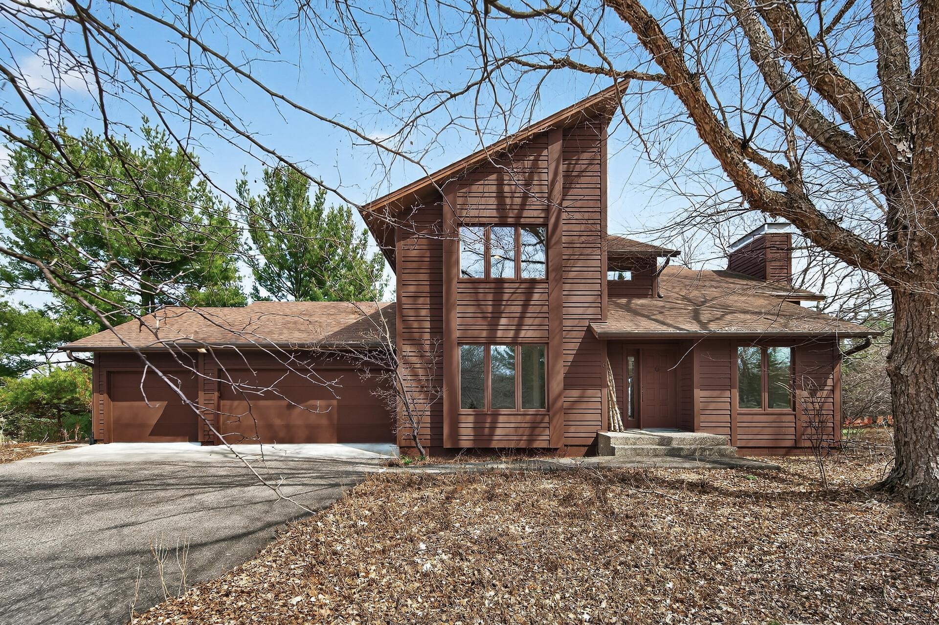 6 Pine Valley Drive