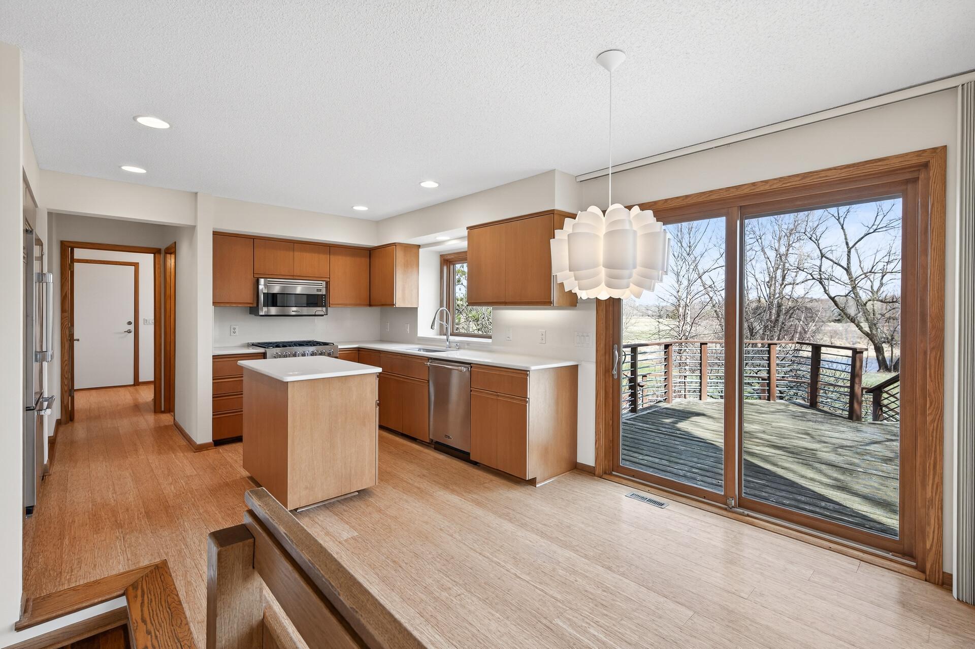 6 Pine Valley Drive