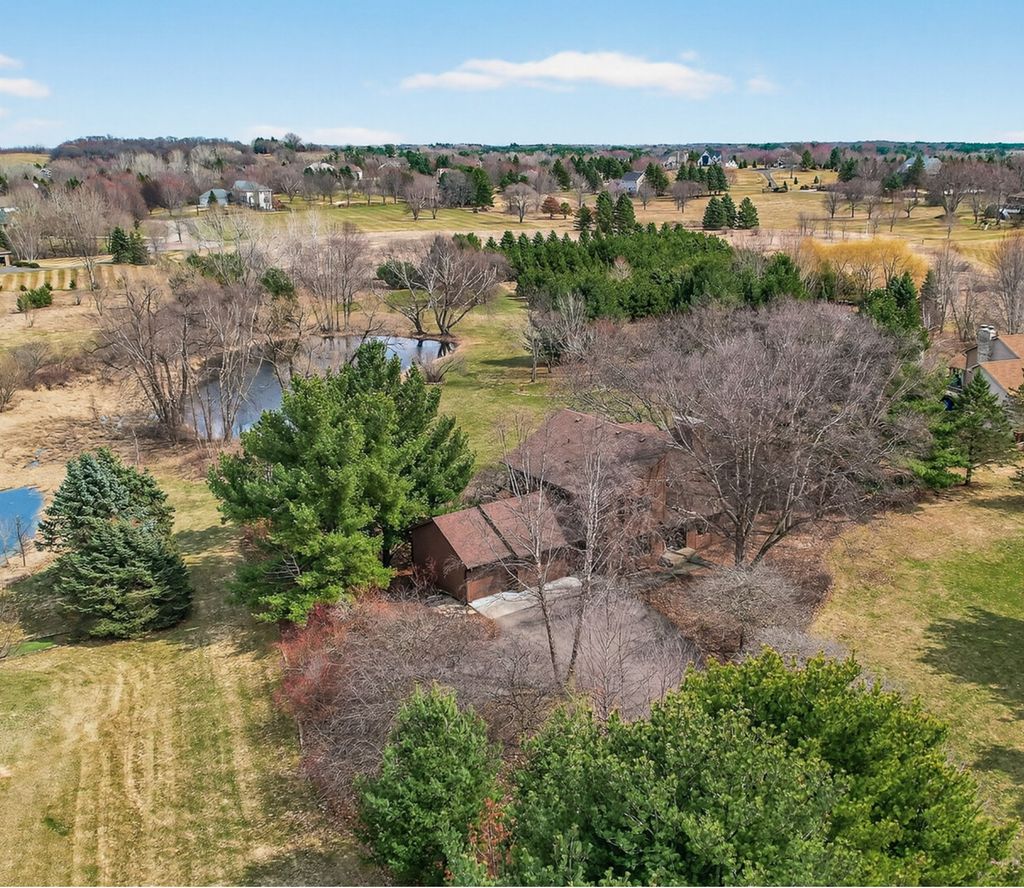 Photo of 6 Pine Valley Drive, Dellwood, MN 55110 (MLS # 7029829)