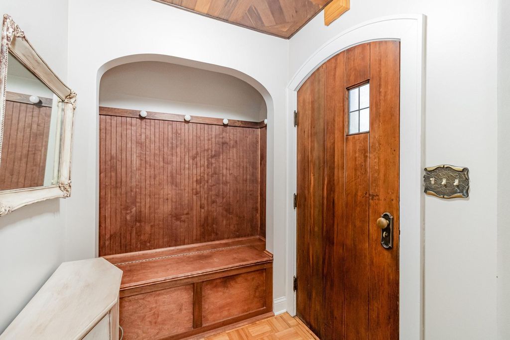 Photo of 3734 Perry Avenue N, Robbinsdale, MN 55422 (MLS # 6825734)