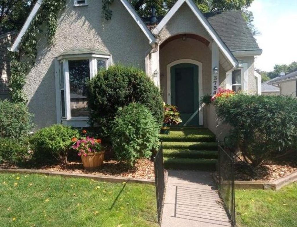 Photo of 3734 Perry Avenue N, Robbinsdale, MN 55422 (MLS # 6825734)