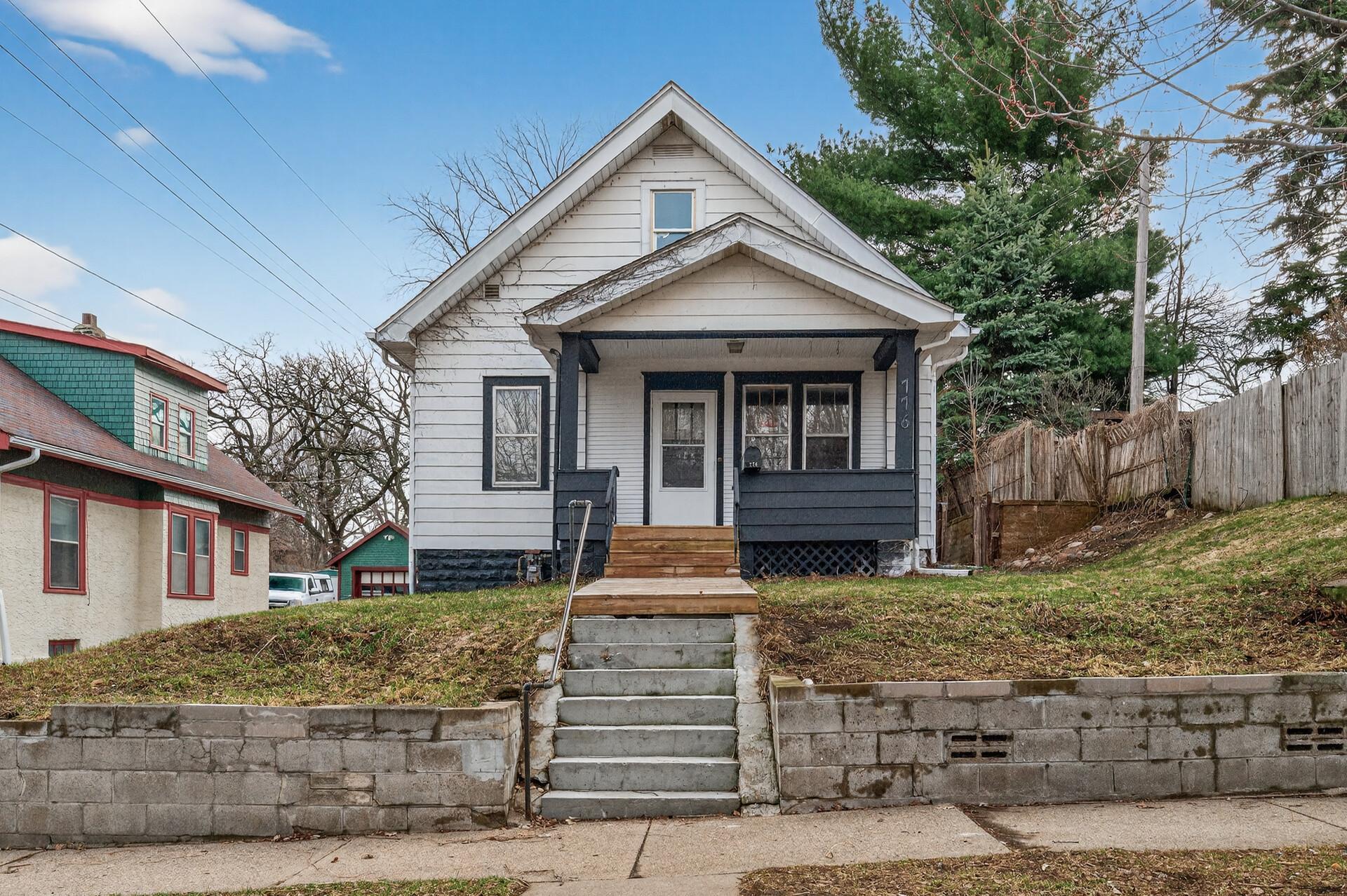 776 Wheeler Street N