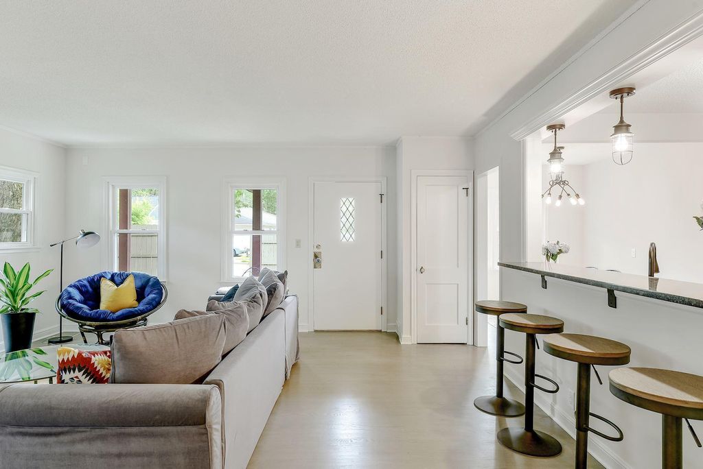 Photo of 2530 W 50th Street, Minneapolis, MN 55410 (MLS # 7054306)