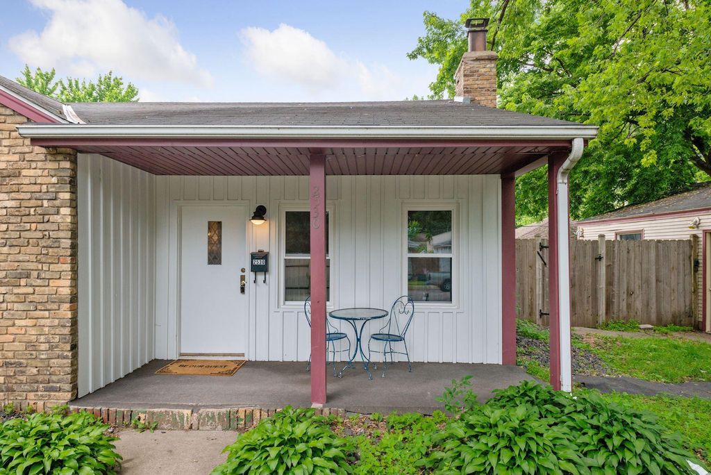 Photo of 2530 W 50th Street, Minneapolis, MN 55410 (MLS # 7054306)