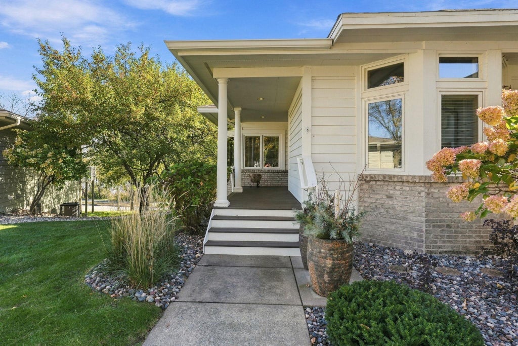 Photo of 8983 Garland Court, Eden Prairie, MN 55347 (MLS # 7164976)