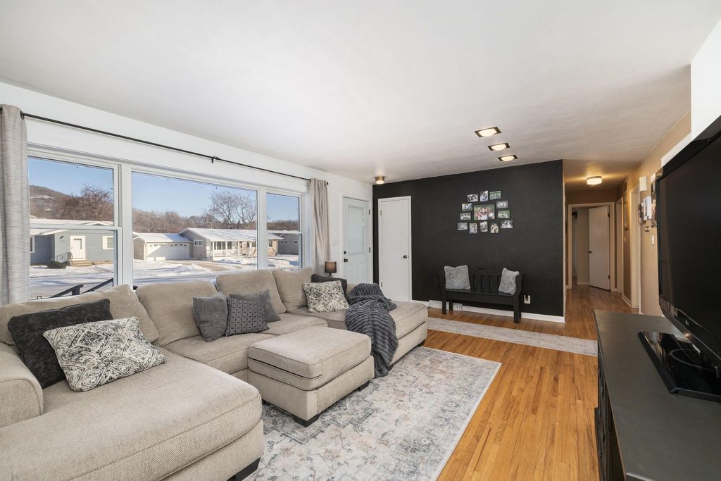 Photo of 421 N 3rd Street, La Crescent, MN 55947 (MLS # 7012856)