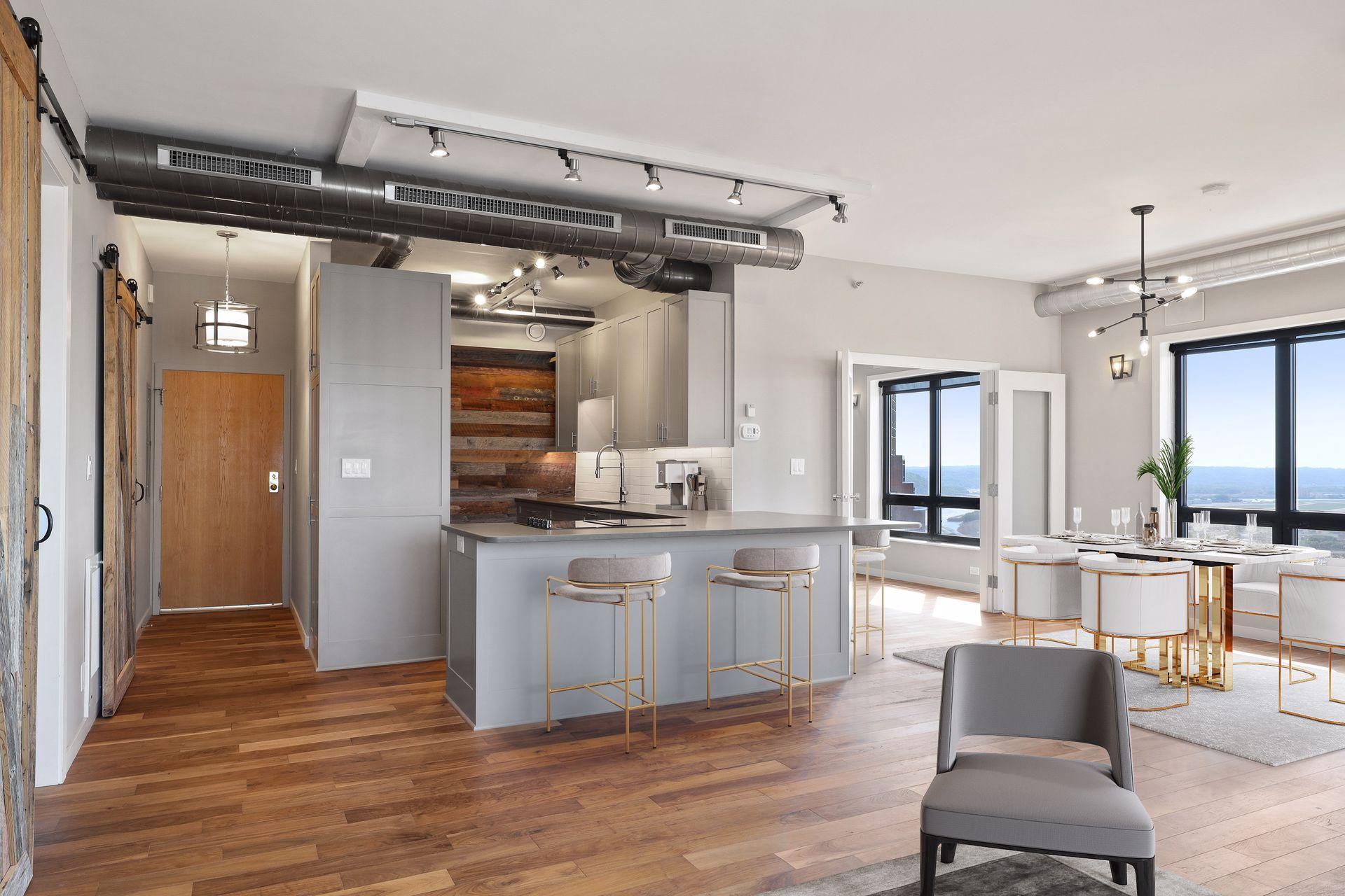 168 6th Street E 2702