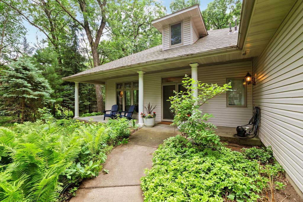 Photo of 17 Baillon Lane, Lakeland, MN 55043 (MLS # 7120060)