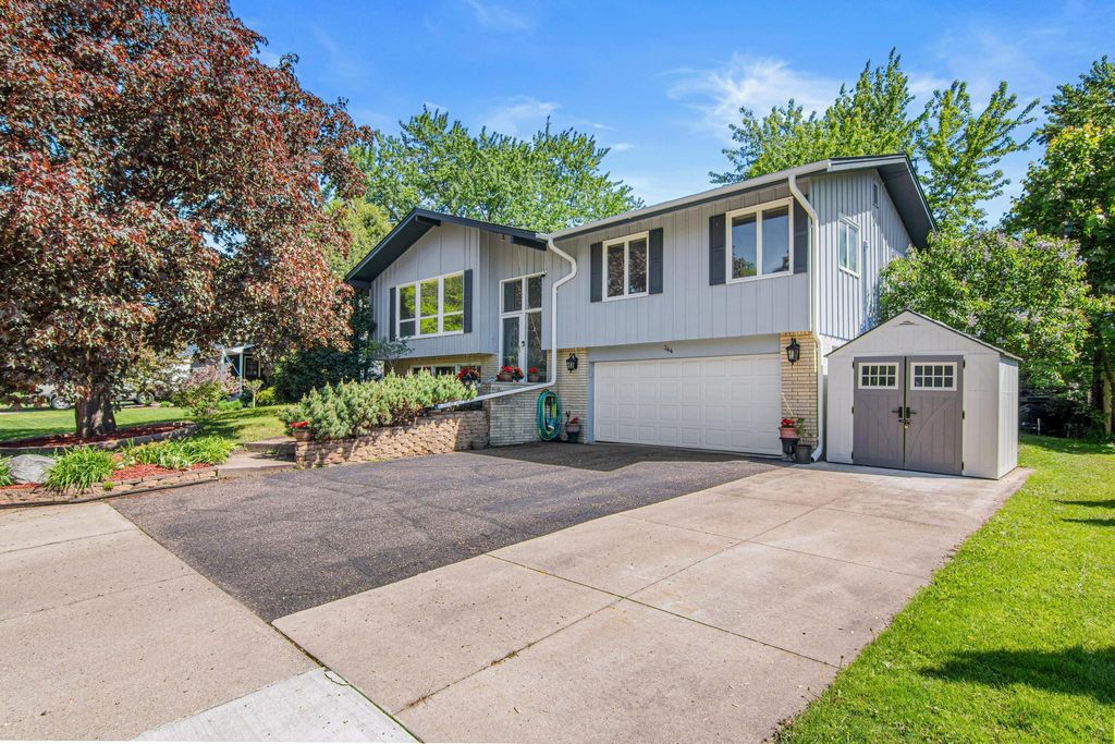Photo of 344 Thompson Avenue W, West Saint Paul, MN 55118 (MLS # 7067389)