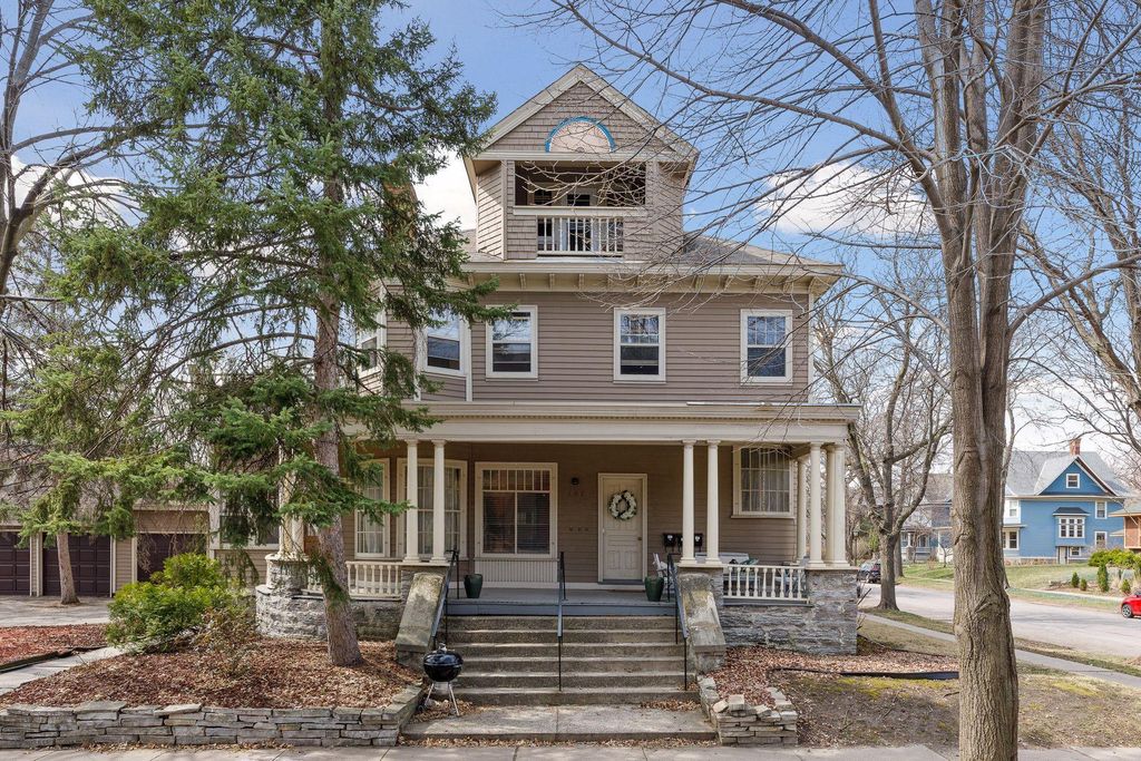 Photo of 197 Kent Street, Saint Paul, MN 55102 (MLS # 7086068)