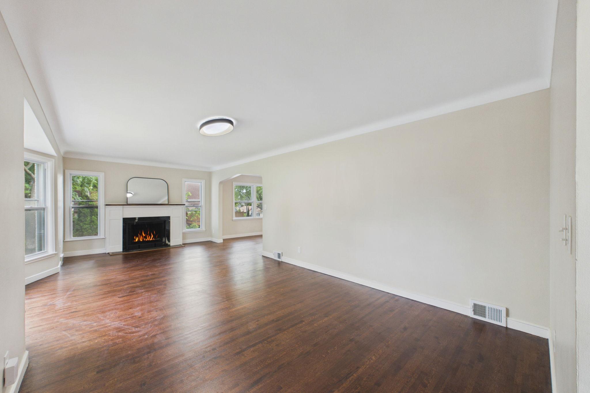1599 Highland Parkway