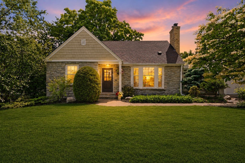 Photo of 3521 Glenhurst Avenue, Saint Louis Park, MN 55416 (MLS # 7074026)