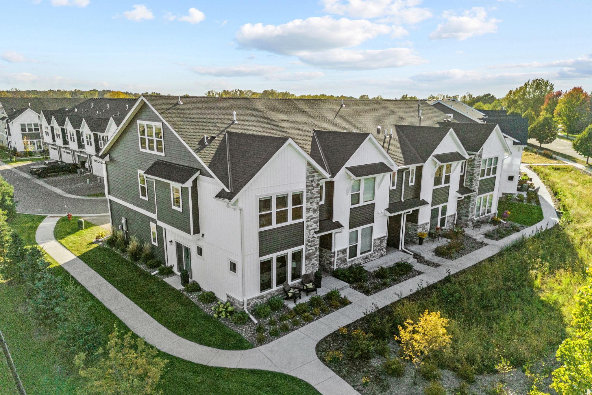 2400 N Blossom Circle