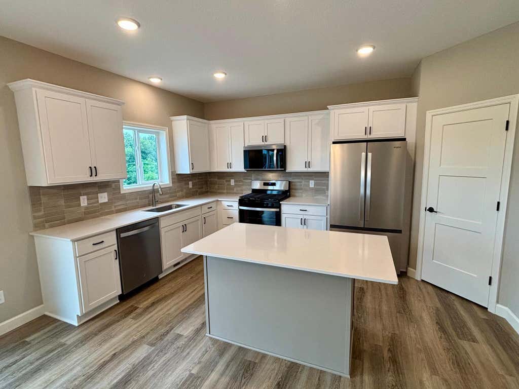 Photo of 831 Walnut Grove Lane, Hanover, MN 55341 (MLS # 7120324)