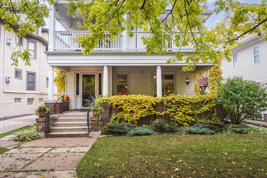 Photo of 1915 Fremont Avenue S, Minneapolis, MN 55403 (MLS # 7062801)