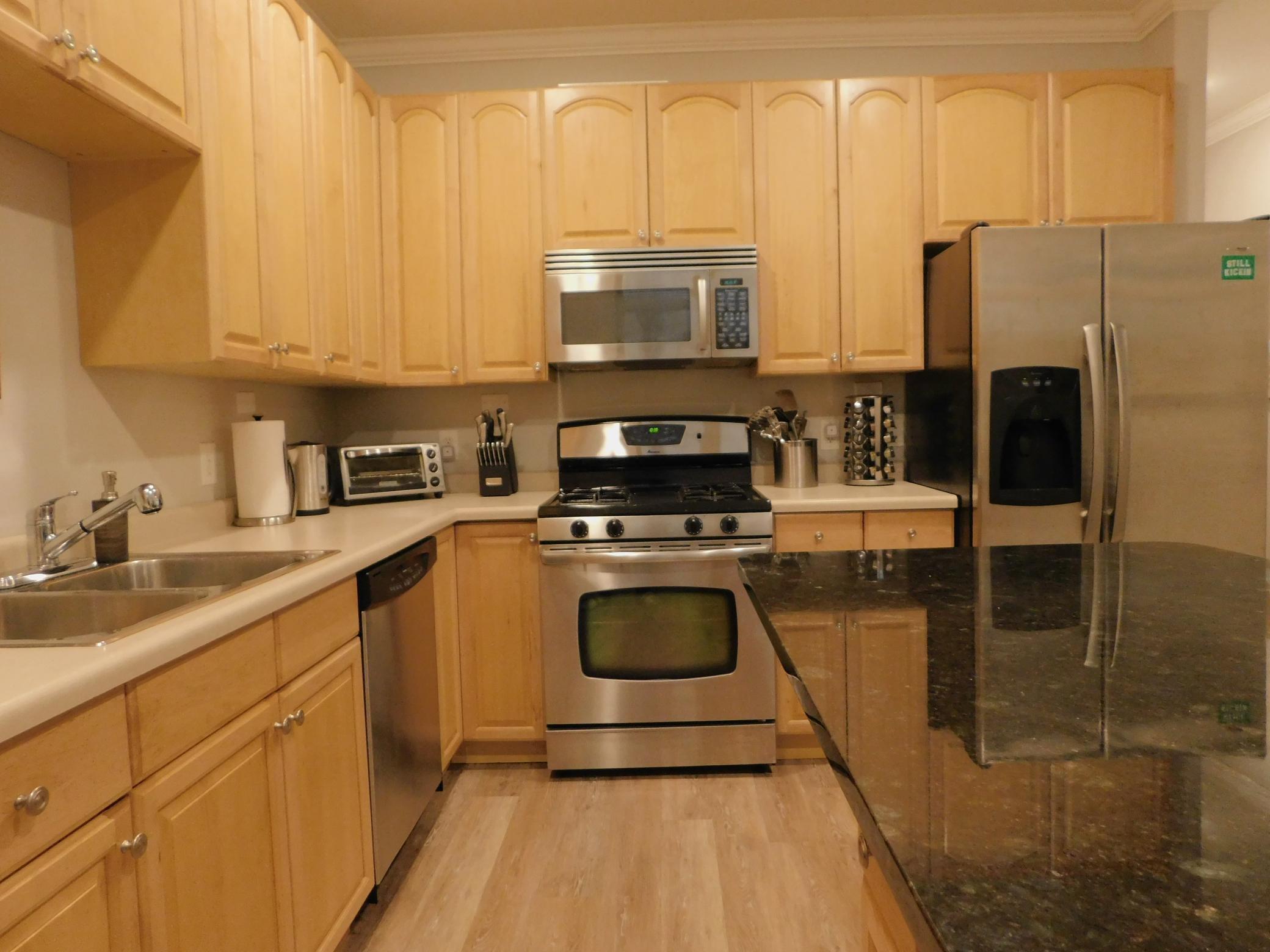 2412 Harriet Avenue 101