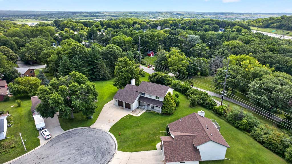 Photo of 2466 Highview Lane SW, Rochester, MN 55902 (MLS # 7121576)