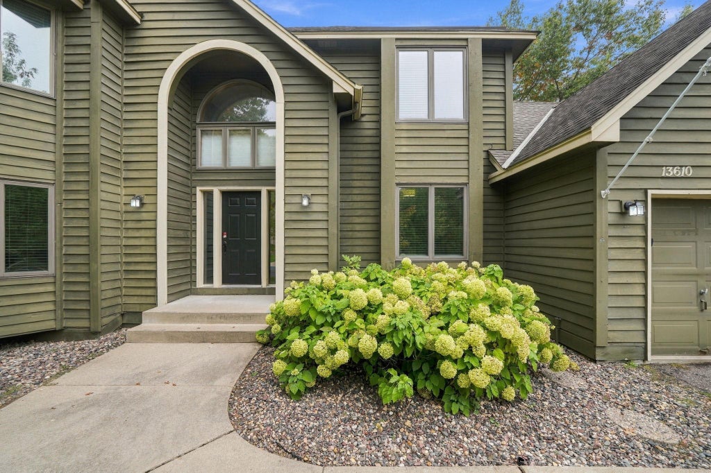 Photo of 13610 Georgia Drive, Apple Valley, MN 55124 (MLS # 7152547)