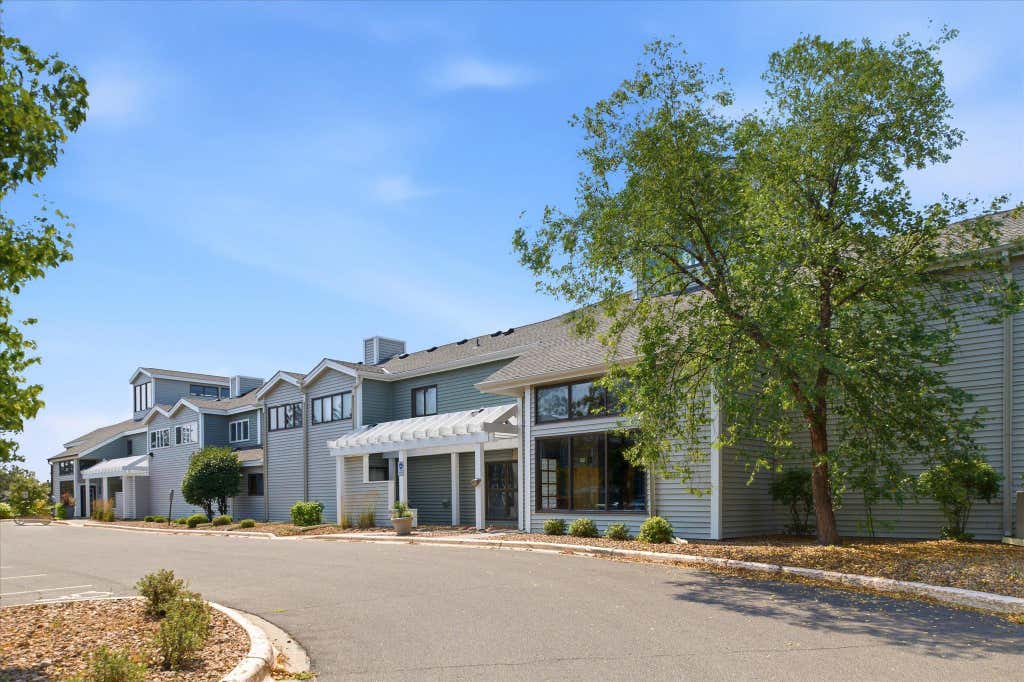 Photo of 1372 Carling Drive #307, Saint Paul, MN 55108 (MLS # 7108575)