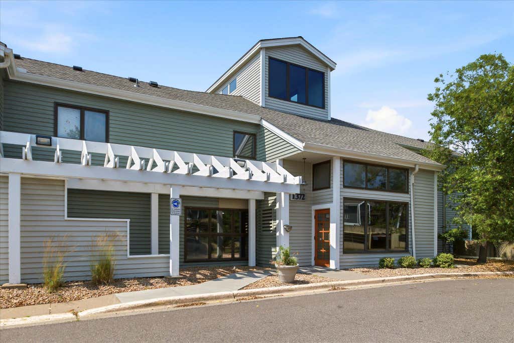 Photo of 1372 Carling Drive #307, Saint Paul, MN 55108 (MLS # 7108575)