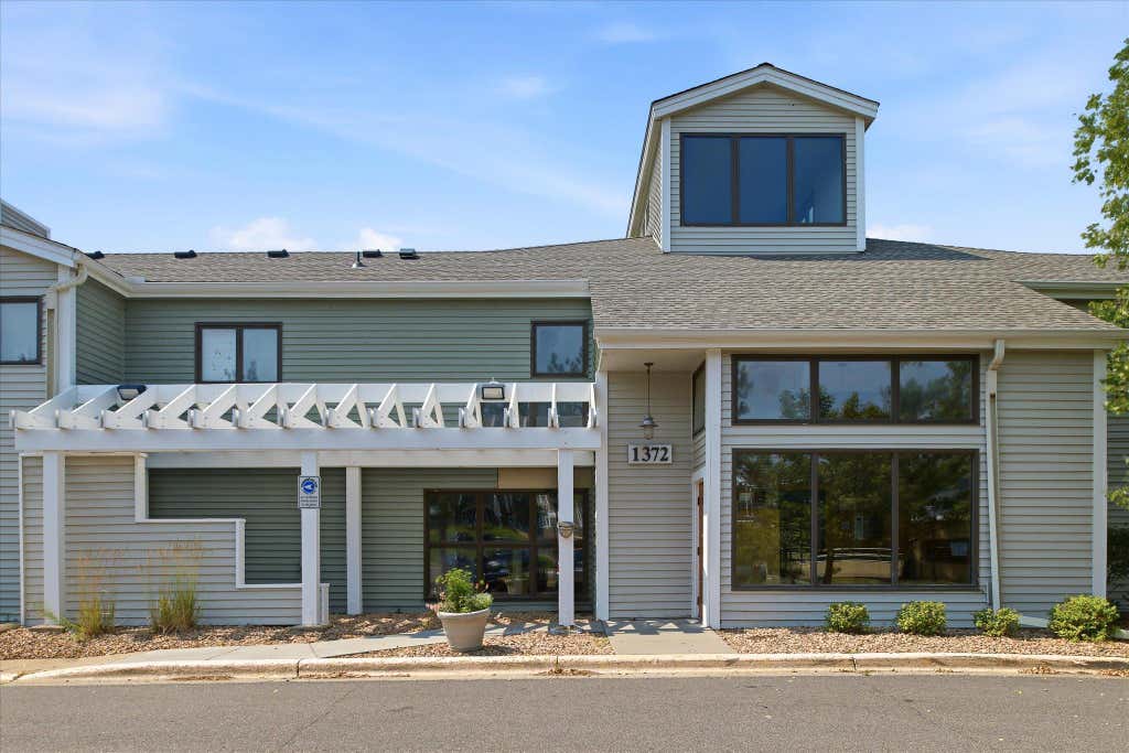 Photo of 1372 Carling Drive #307, Saint Paul, MN 55108 (MLS # 7108575)