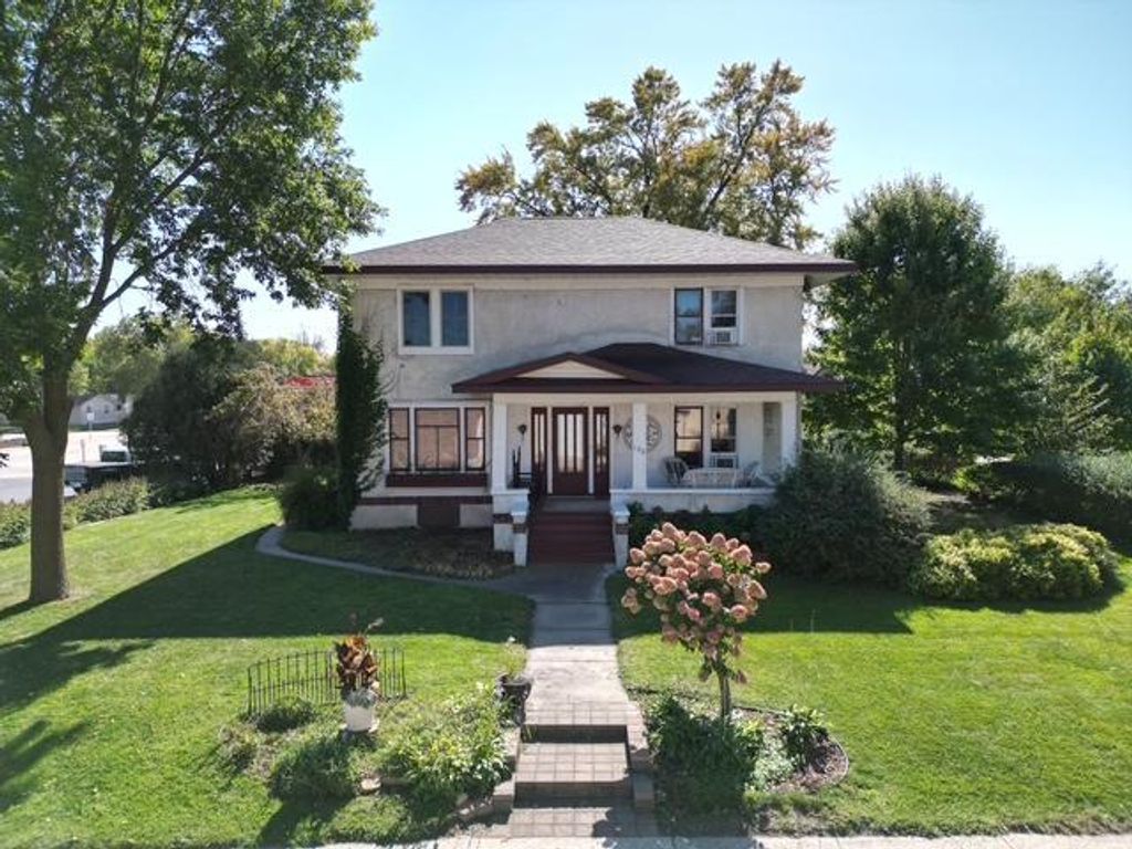 Photo of 108 W 4th Street, Redwood Falls, MN 56283 (MLS # 7047845)