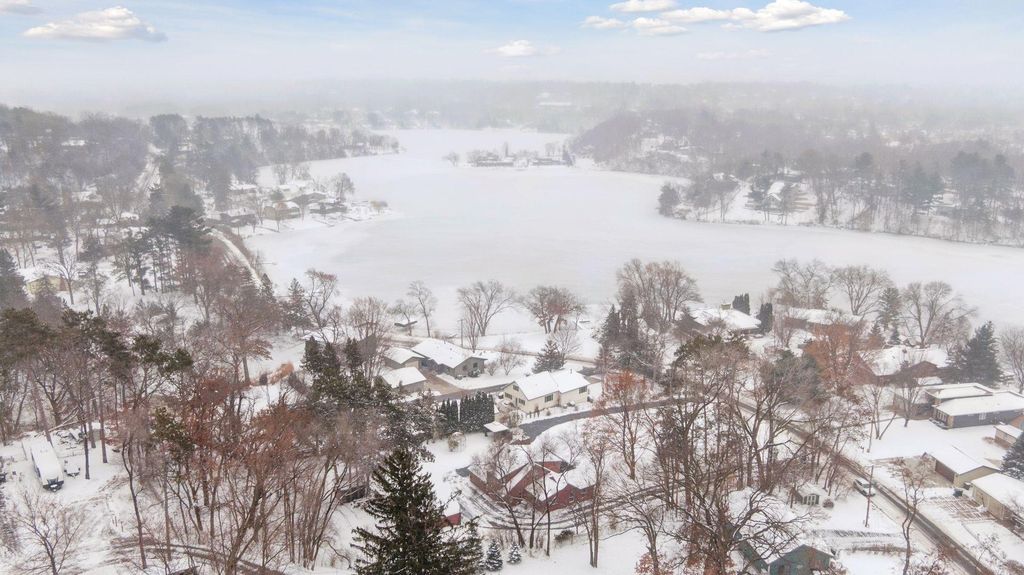 Photo of 709 Riverside Drive N, Hudson, WI 54016 (MLS # 6822794)