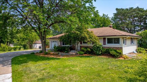 133 Martin Way Vadnais Heights MN 55127
