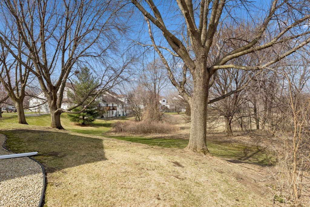 Photo of 6827 Benton Way, Inver Grove Heights, MN 55076 (MLS # 7049819)