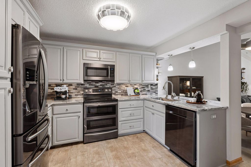 Photo of 6827 Benton Way, Inver Grove Heights, MN 55076 (MLS # 7049819)