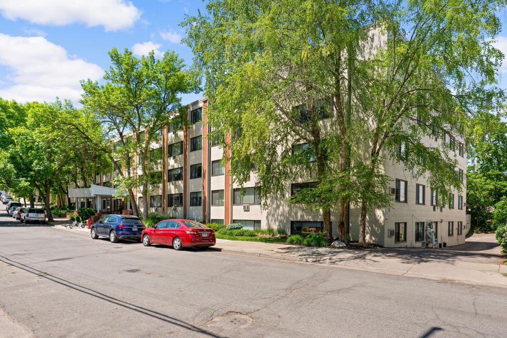 Photo of 2700 44th Street W #113, Minneapolis, MN 55410 (MLS # 7079835)