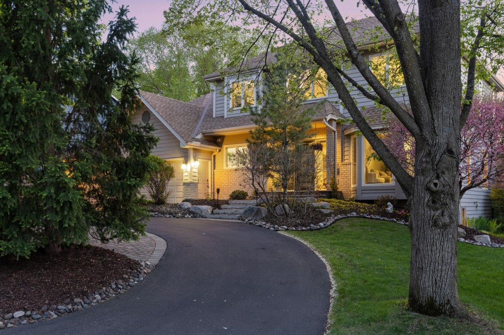 Photo of 6820 Lorena Lane, Eden Prairie, MN 55346 (MLS # 7096378)