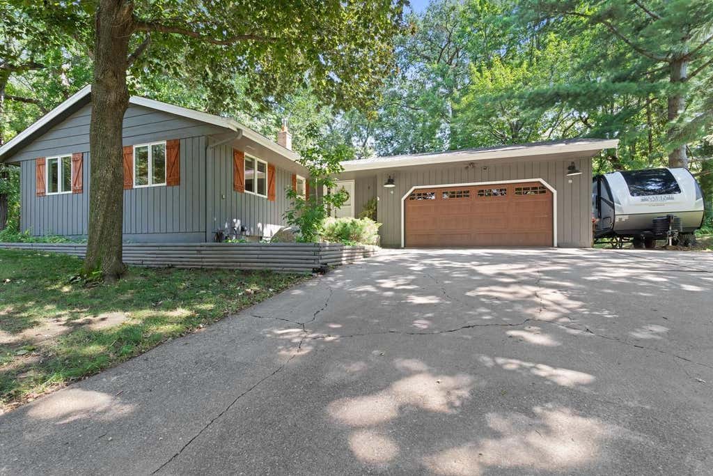 Photo of 2685 Glenbrook Avenue N, Oakdale, MN 55128 (MLS # 7111032)