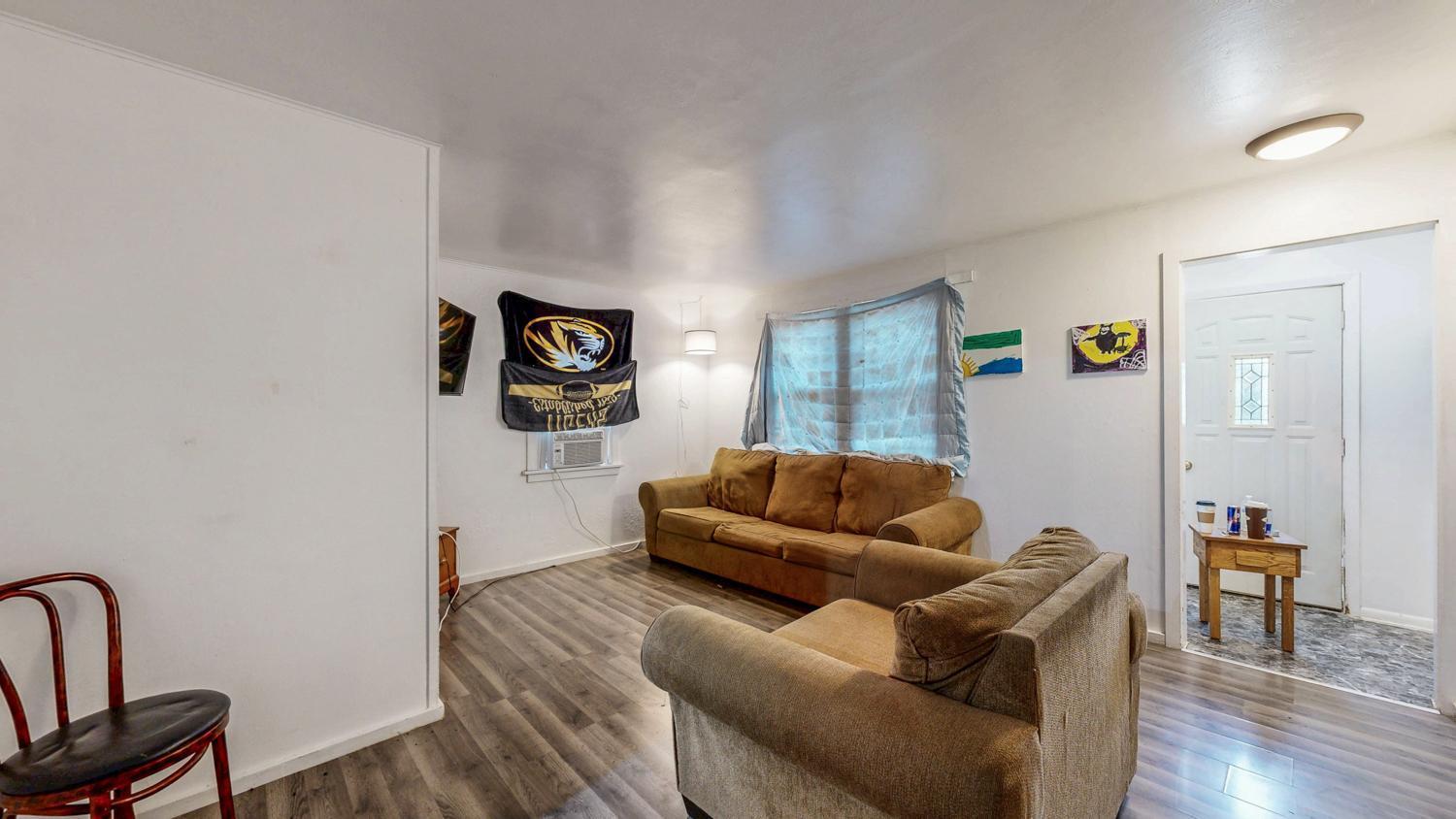 709 Rochelle Avenue S