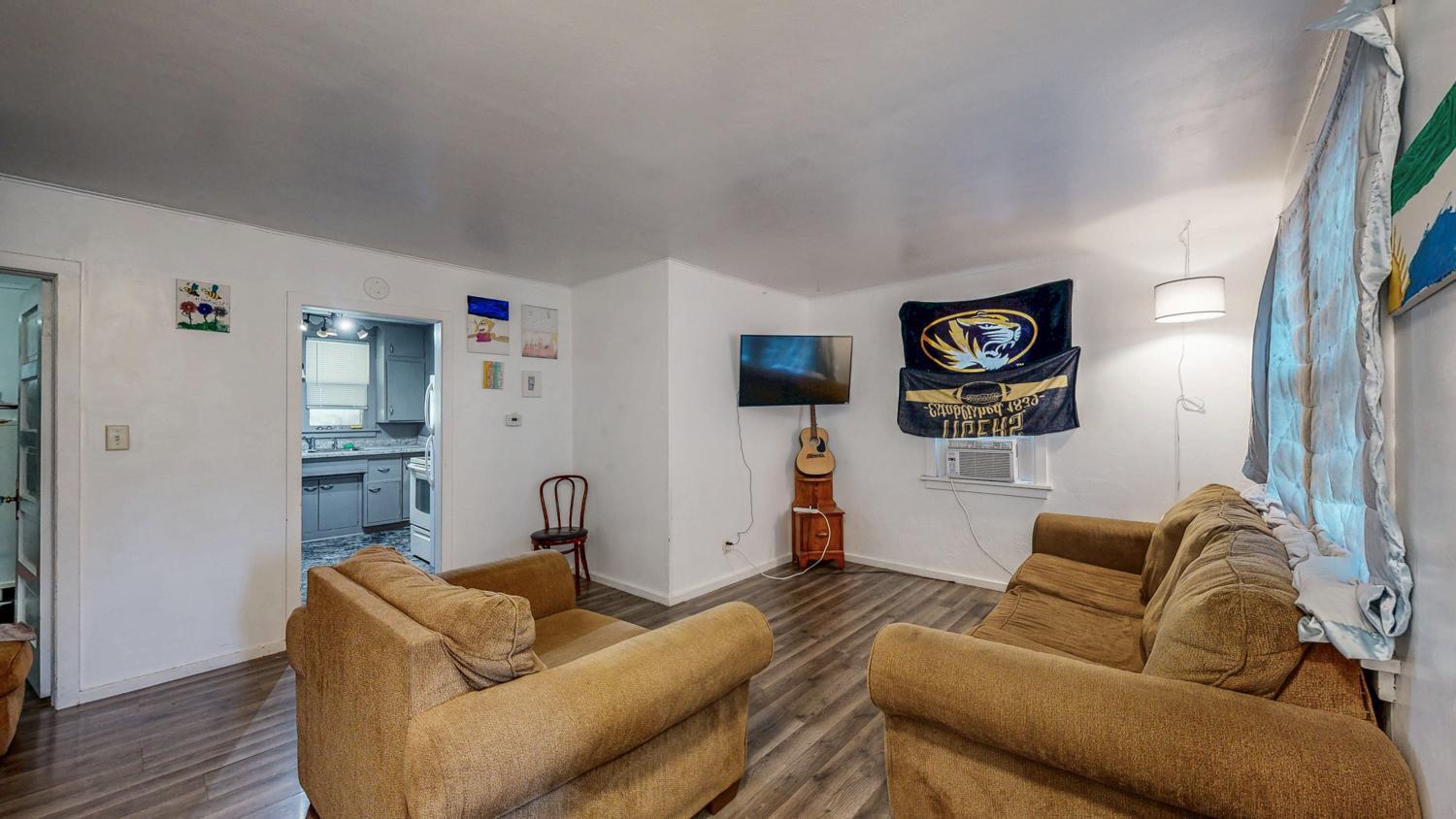 709 Rochelle Avenue S