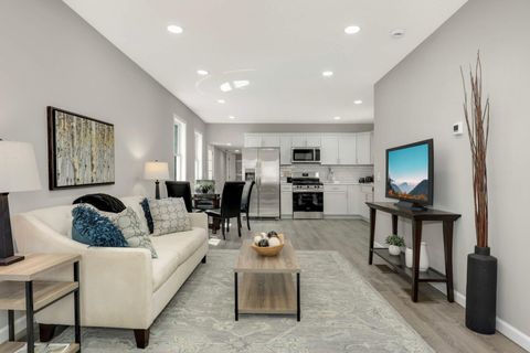 877 Albemarle Street Saint Paul MN 55117