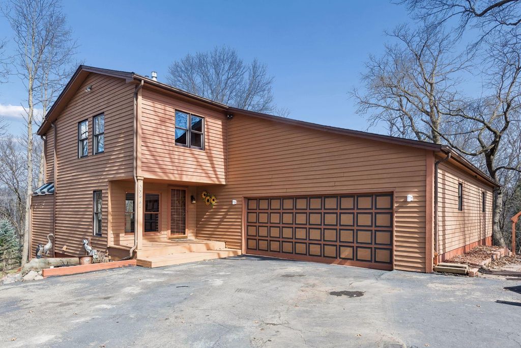 Photo of 10277 Upper 178th Street W, Lakeville, MN 55044 (MLS # 7042089)