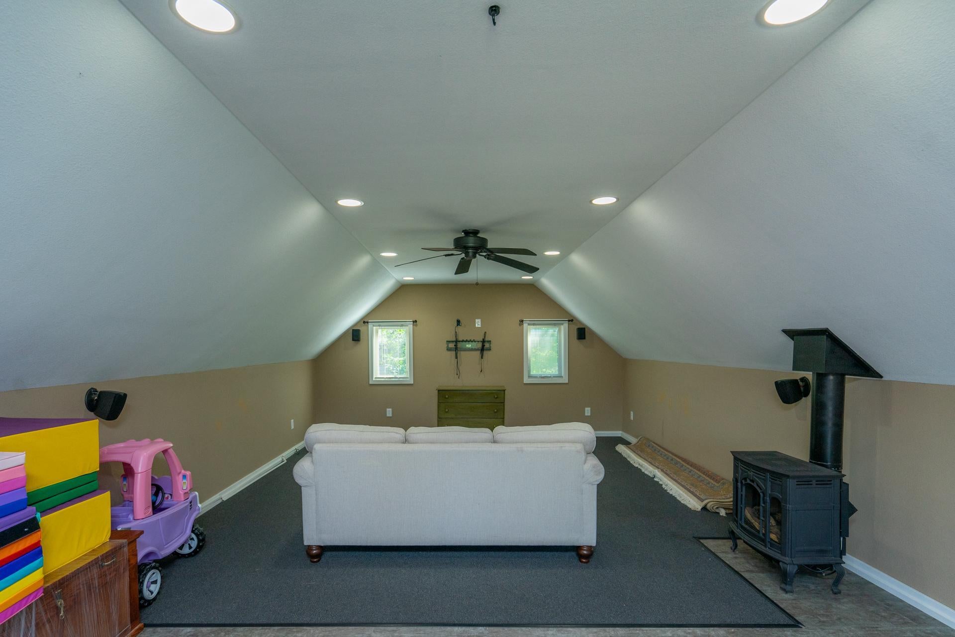 13498 Meredith Drive