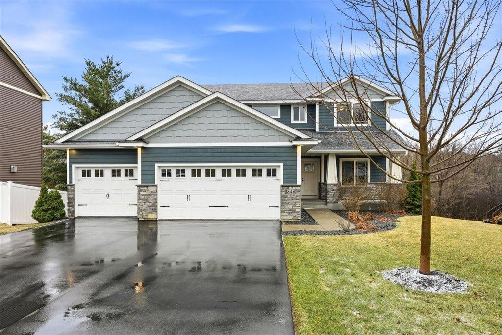 Photo of 1846 White Pine Court, Stillwater, MN 55082 (MLS # 7048257)