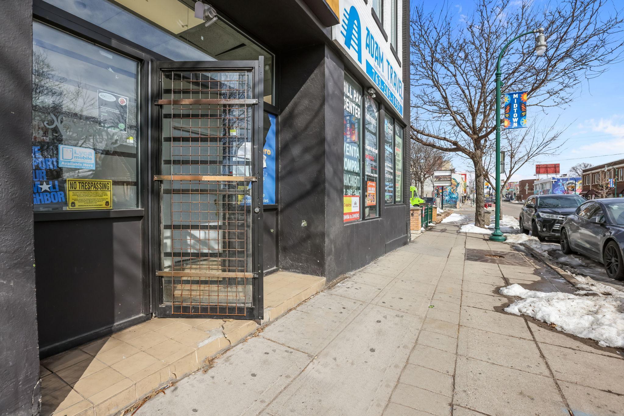 1108-1120 E Lake Street